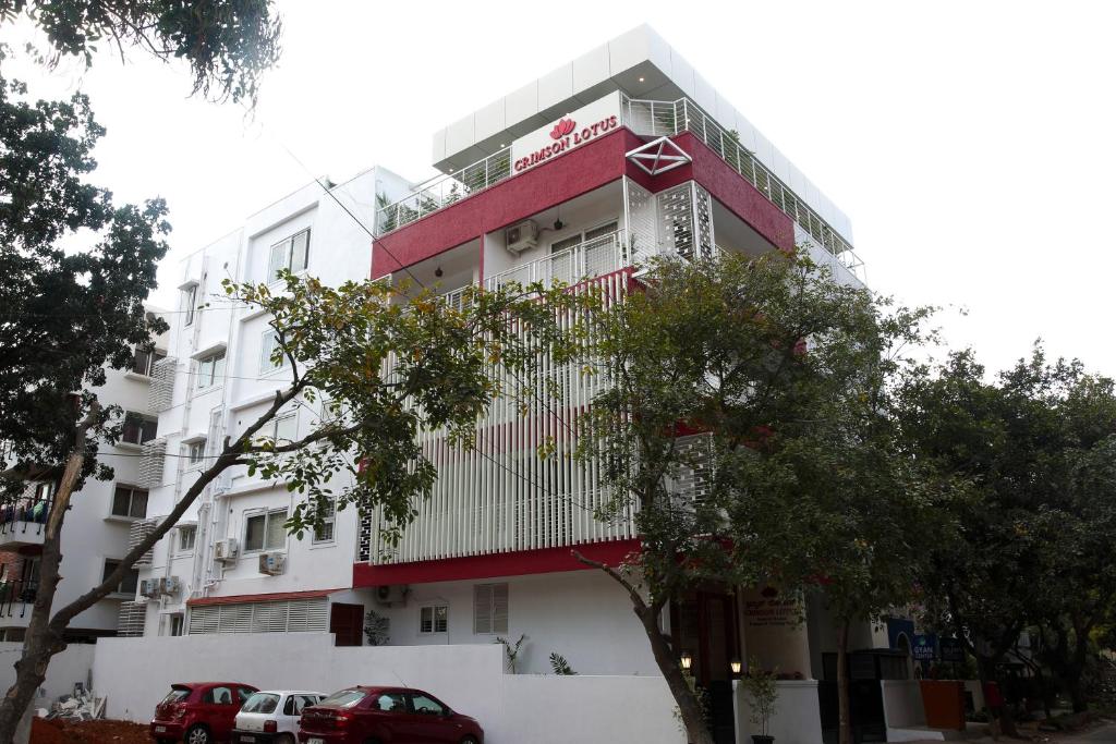 Crimson Lotus Bangalore,Rmv Extension ,3 star