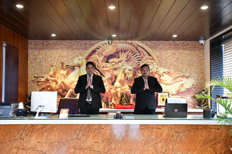 Rajlaxmi Hotel,Siddharth Nagar,3 star