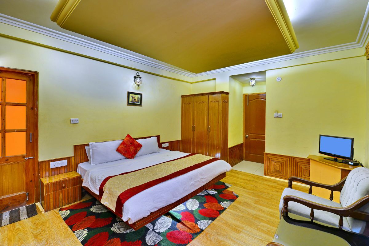 villa riverine cafe and riverview residences