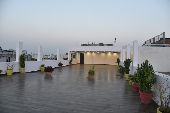 Hotel Nexus,Railway Station Charbagh,3 star