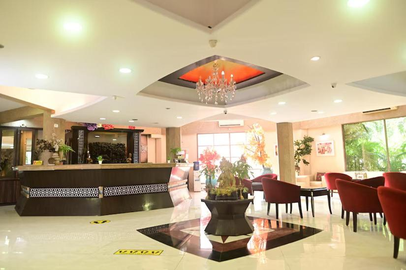 Aayush Resort,Matheran>>Mahape,3 star