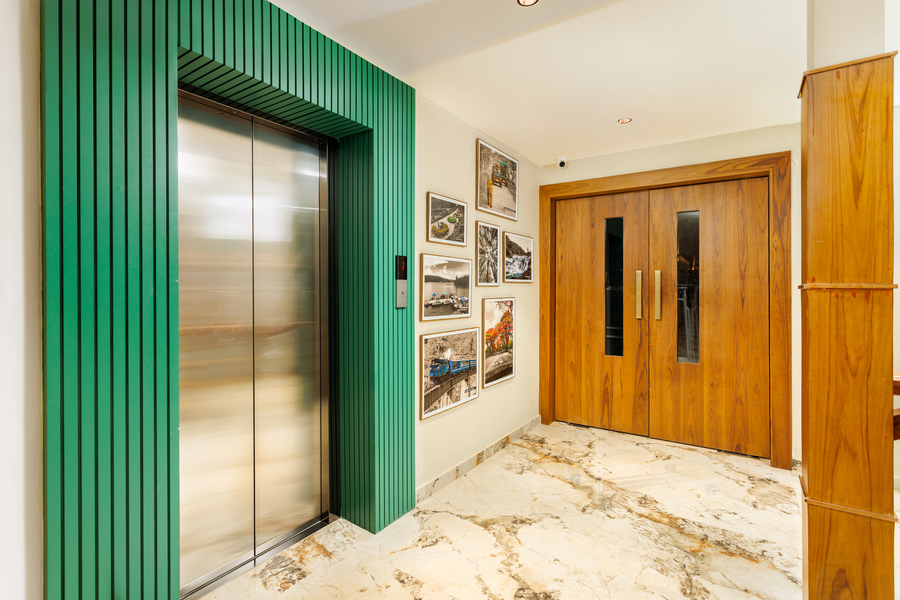 Meadows Residency,Near Botanical Garden,3 star