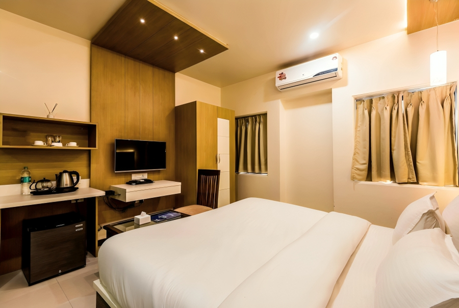 hotel elite continental near mumbai international airport andheri east