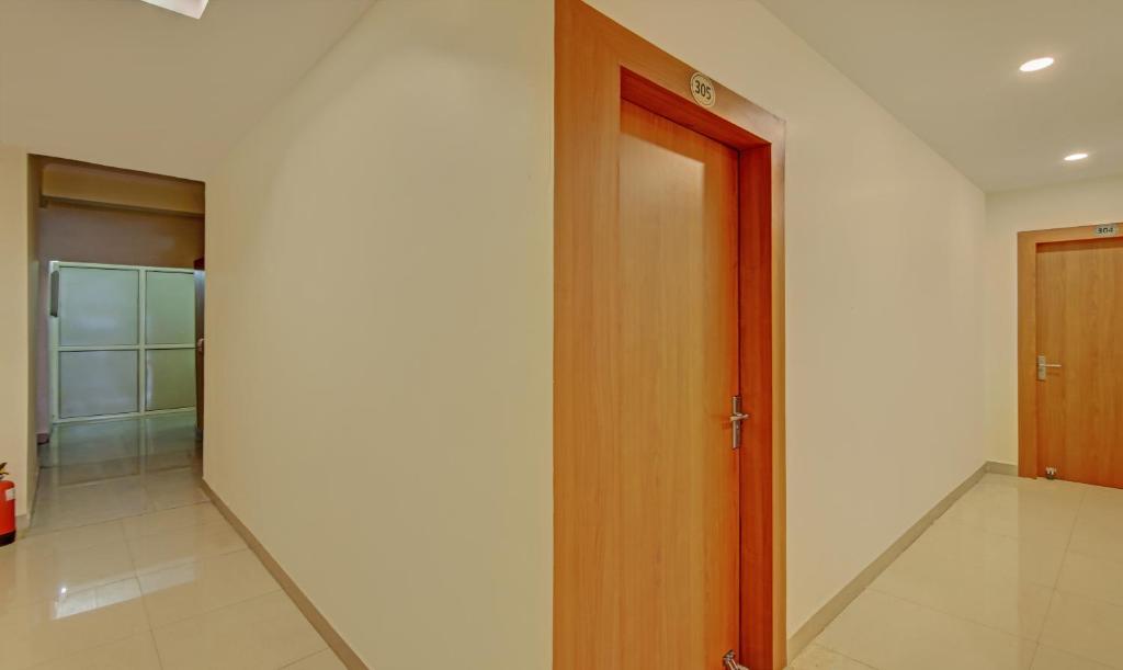 Treebo Tms Residency,B-171, 3Rd Floor Palam Extension, Part-1, Sector 7 Dwarka, Dwarka,3 star