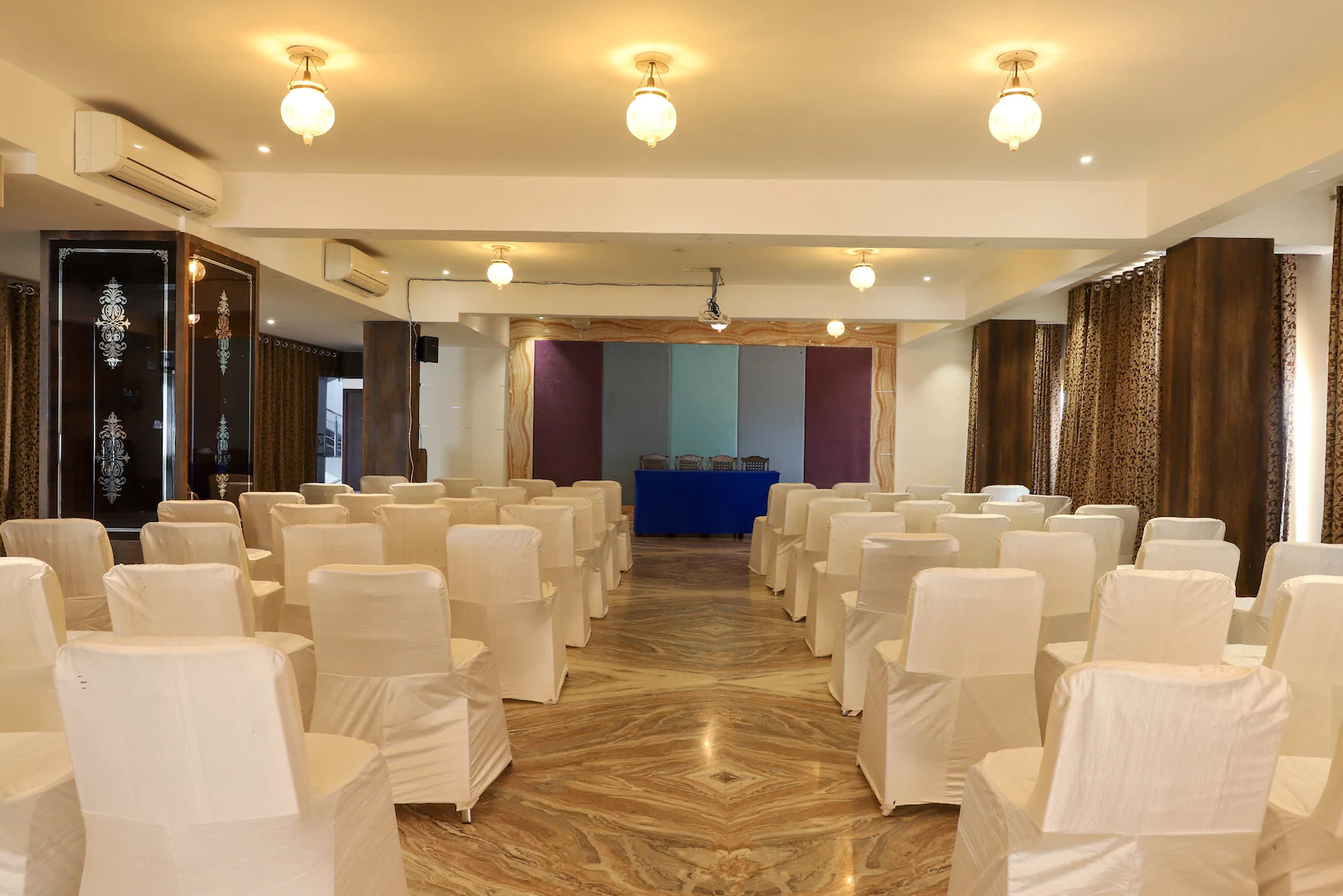 Regenta Central Mewargarh,Near Lake Pichola,4 star