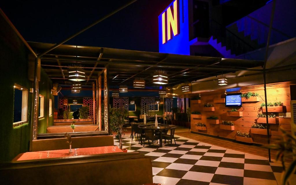 Hotel Shyam Paradise,Vaishali Nagar,3 star