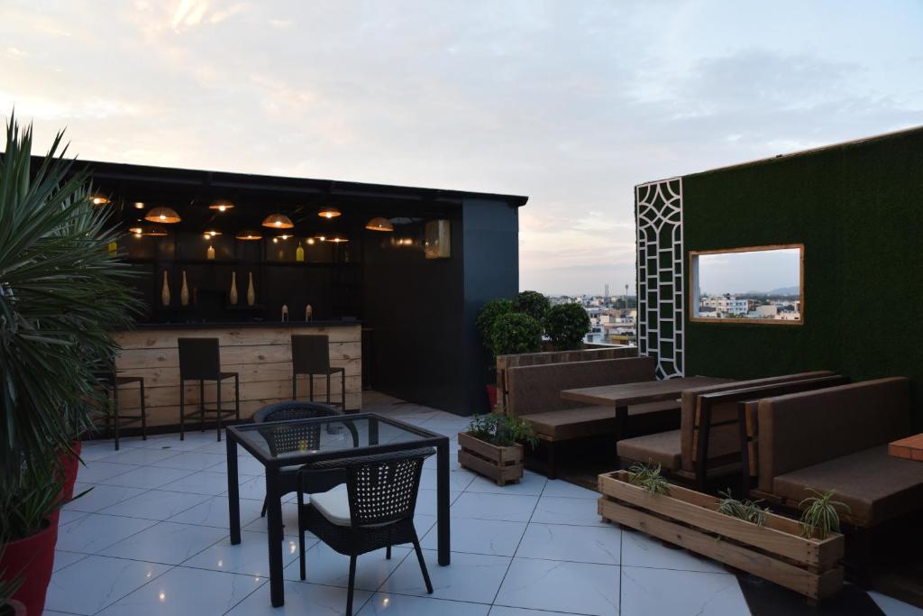 hotel shyam paradise