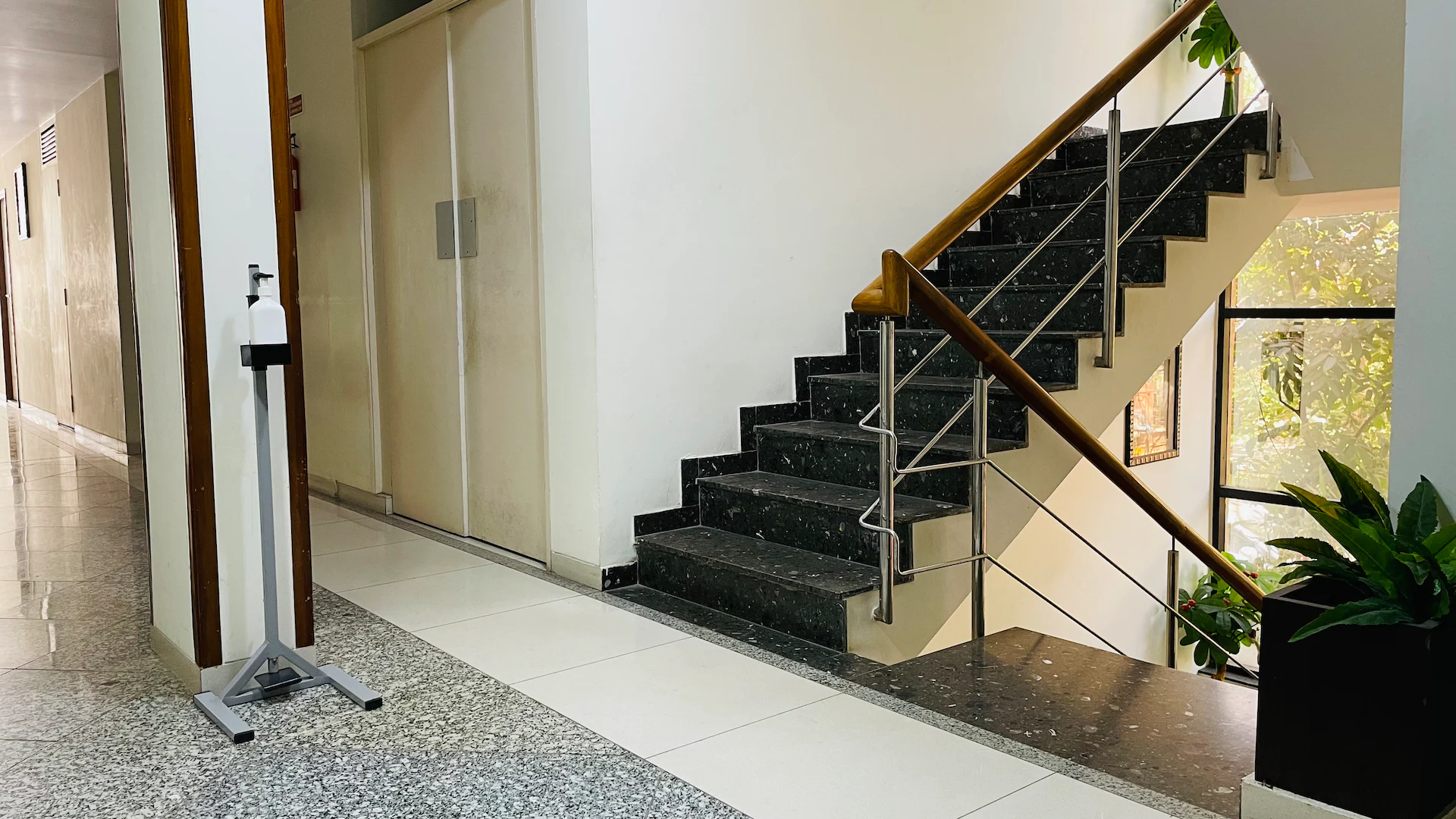 Hotel Dhans,Velachery,3 star