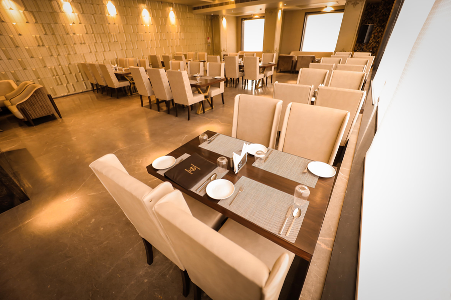 mvr grand hotel