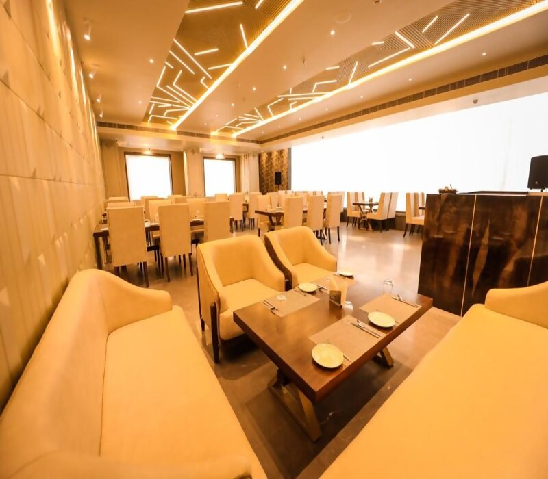 mvr grand hotel