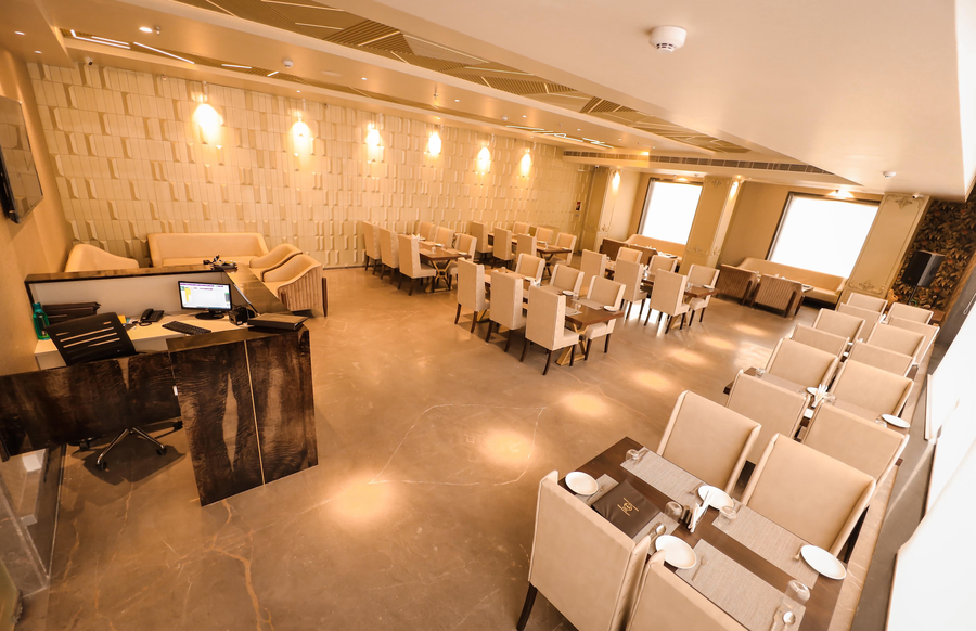mvr grand hotel