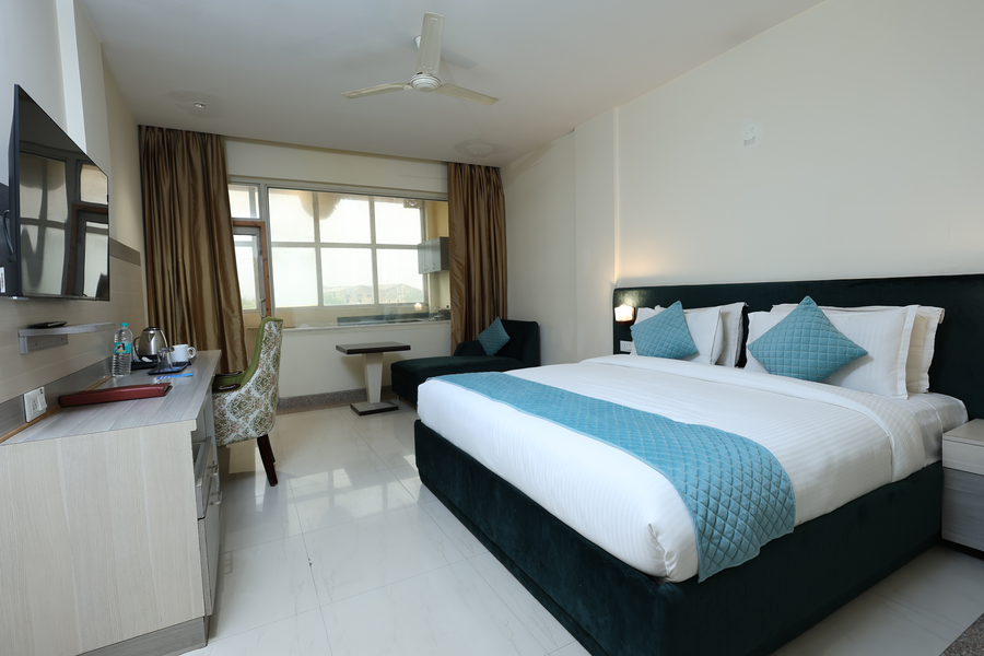 days hotel by wyndham neemrana