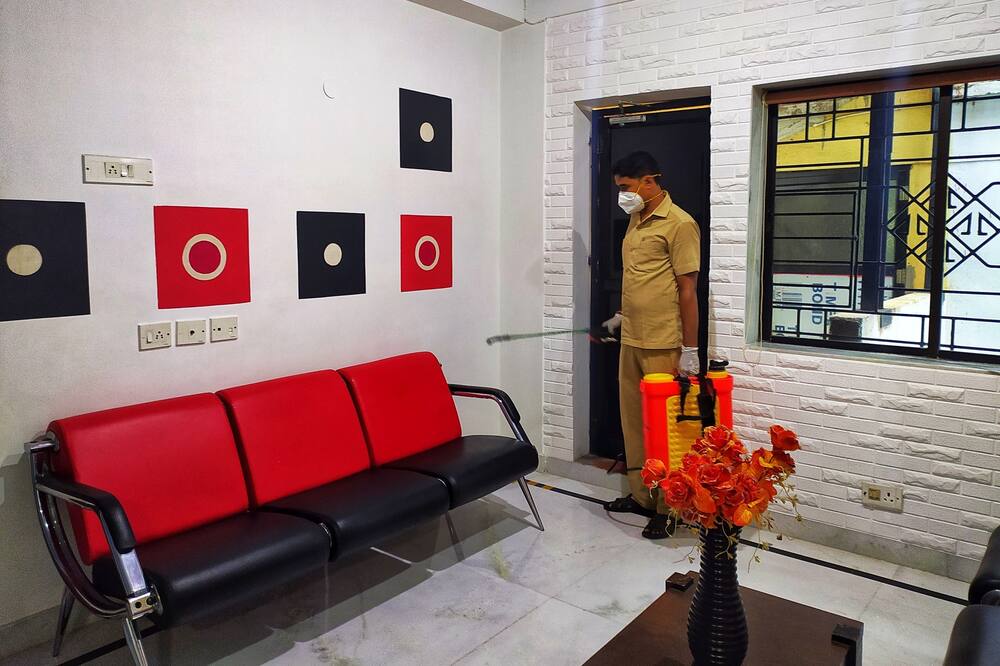 Hotel Narayani Enclave,Belgachia,3 star