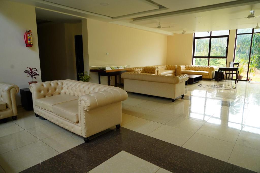Five Falls Resort - Courtallam,Ponmudi>>Courtallam,3 star