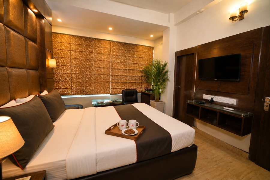 hotel ur prayagraj near high court and prayagraj junction