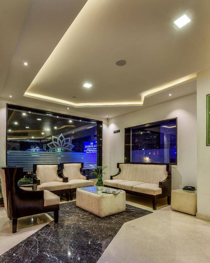 akshaya aura