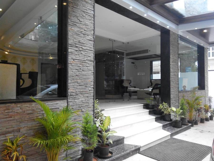 akshaya aura