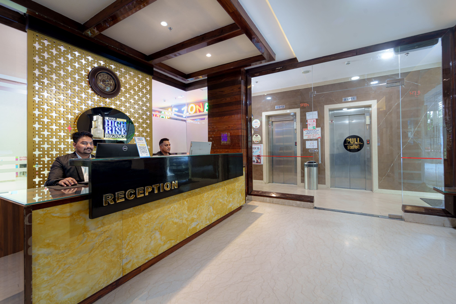 hotel high rise regency