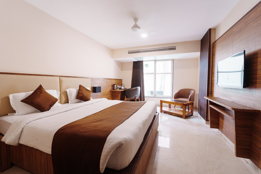 hotel high rise regency
