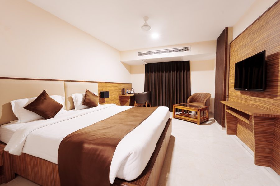 hotel high rise regency
