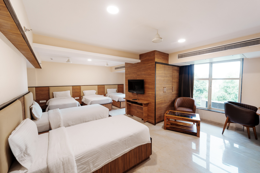 hotel high rise regency