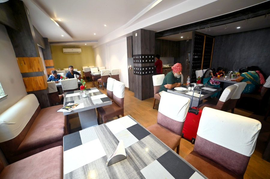 Hotel Swagat,Laxman Sahay Lane, Station Rd, Gaya, Bihar 802002,3 star