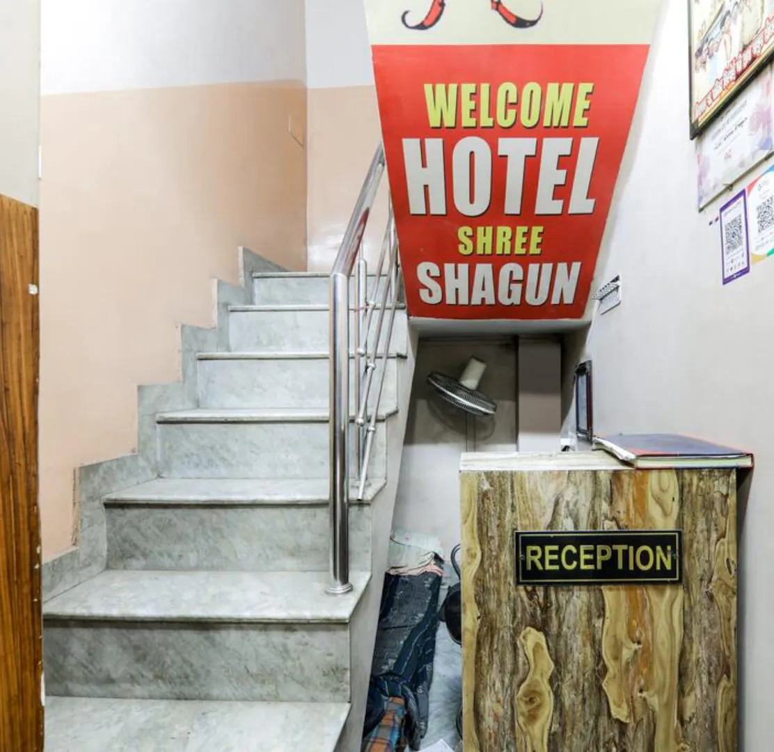 Shree Shagun By Wb Inn, Kanpur,Jhakarkati Kanpur 85/64 , Shagun Sweets, Jhakarkati .Kanpur -208003,3 star