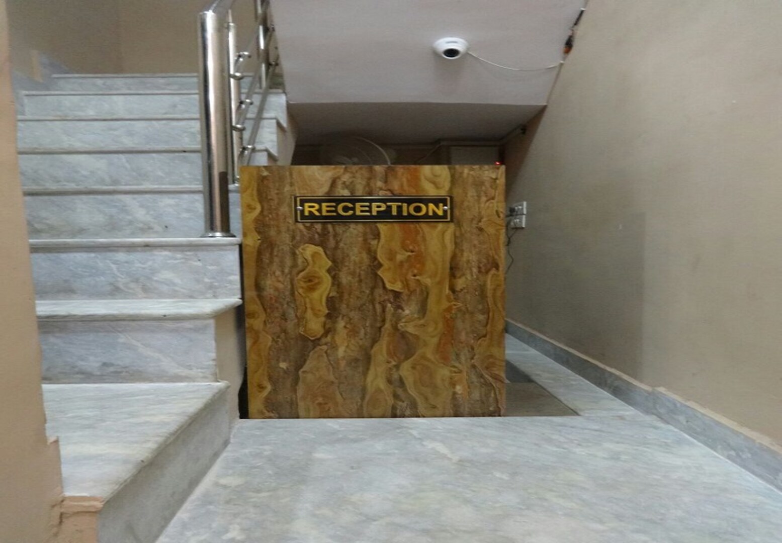 Shree Shagun By Wb Inn, Kanpur,Jhakarkati Kanpur 85/64 , Shagun Sweets, Jhakarkati .Kanpur -208003,3 star
