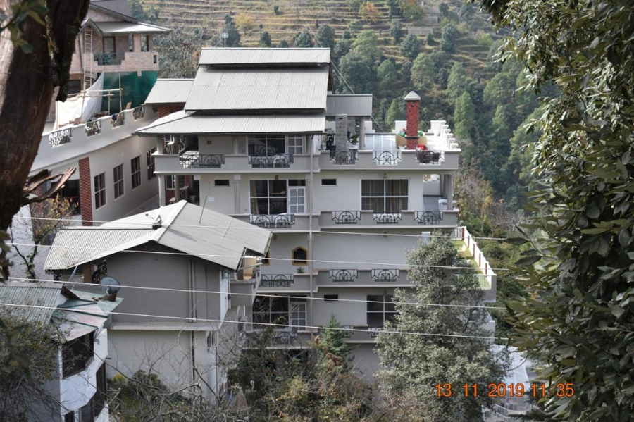 clarks exotica resort ramgarh mukteshwar