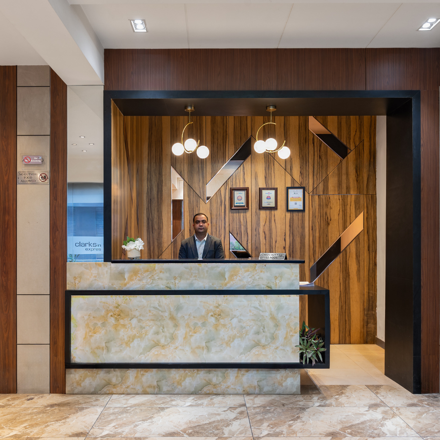 clarks inn express jammu
