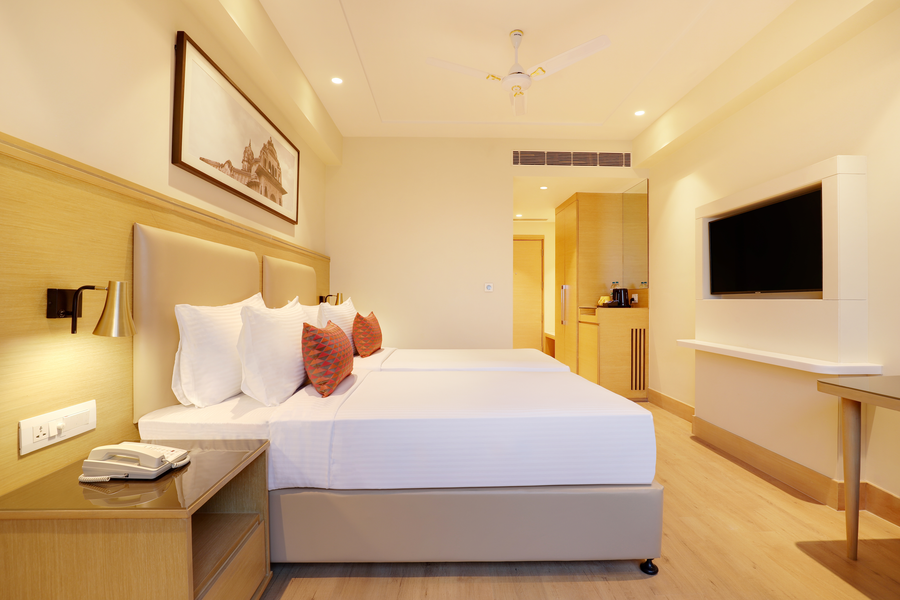 lemon tree hotel jhansi