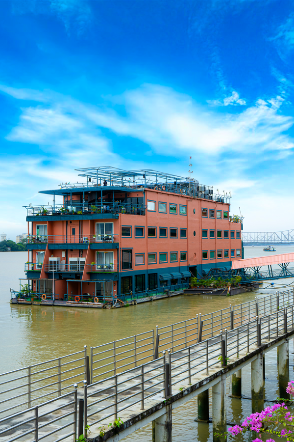 polo floatel kolkata