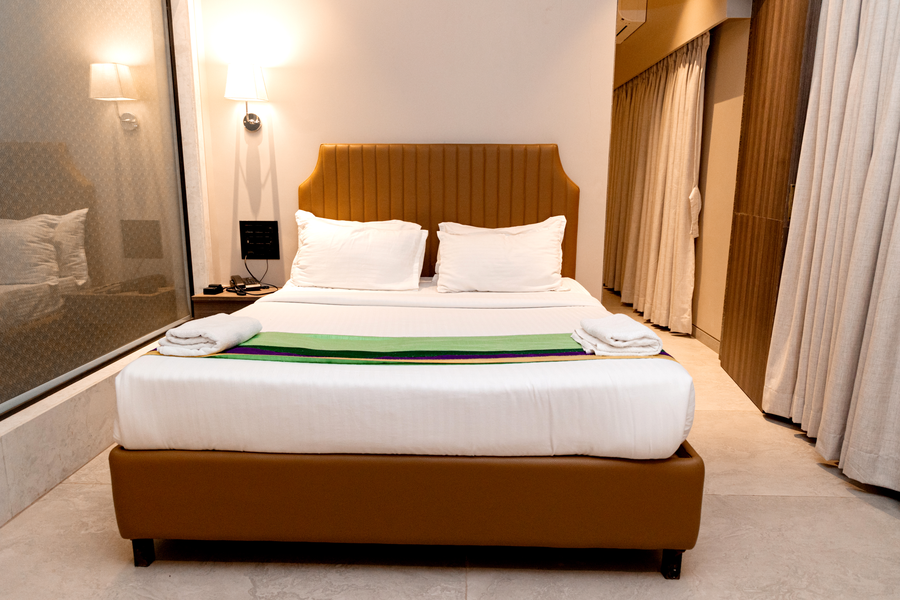 hotel golden tulipz