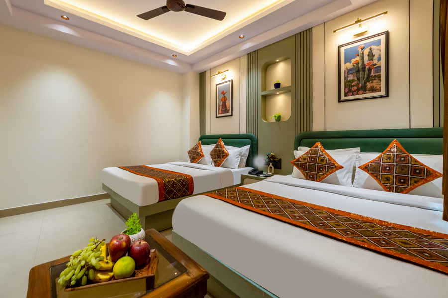 hotel golden wings 2 minute walk from new delhi railway station