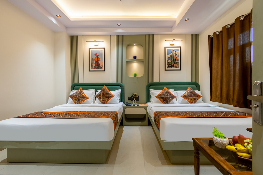 hotel golden wings 2 minute walk from new delhi railway station
