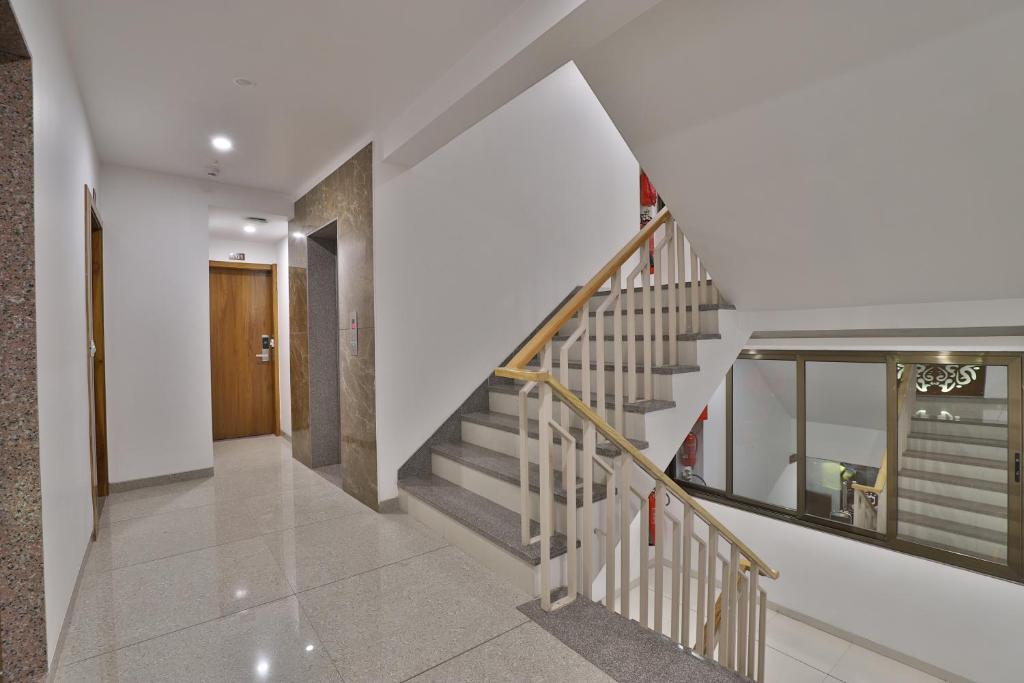 Hotel Le Grand,Haripura Surat,3 star