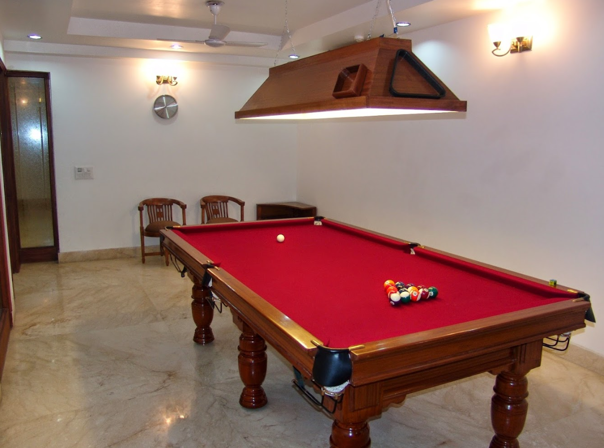 Skylink Suites Homestay | Rooms & Caretaker,South Extension,3 star