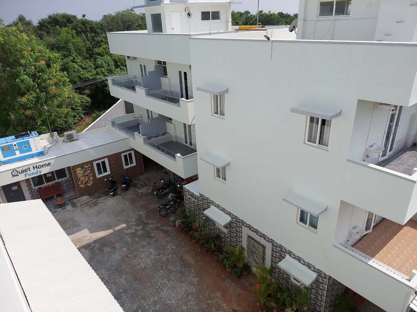 Quiet Home Pondy,Auroville,3 star