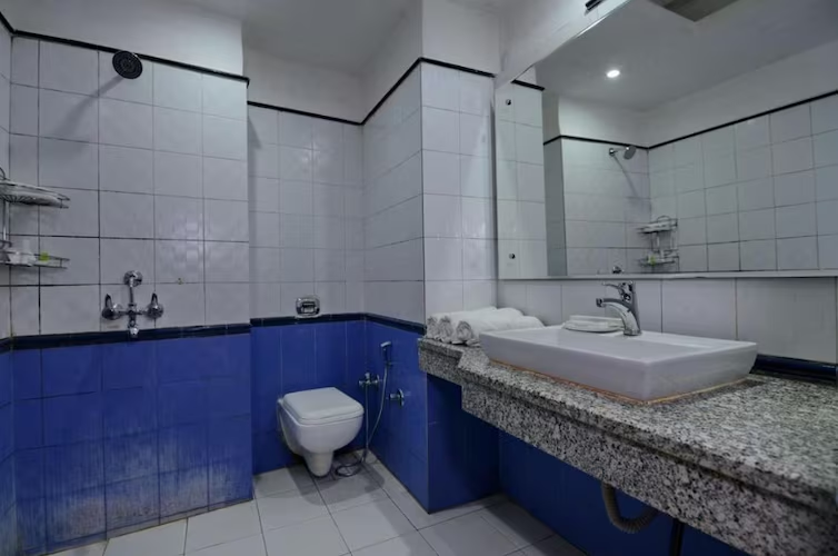 hotel mayur by roomsinc