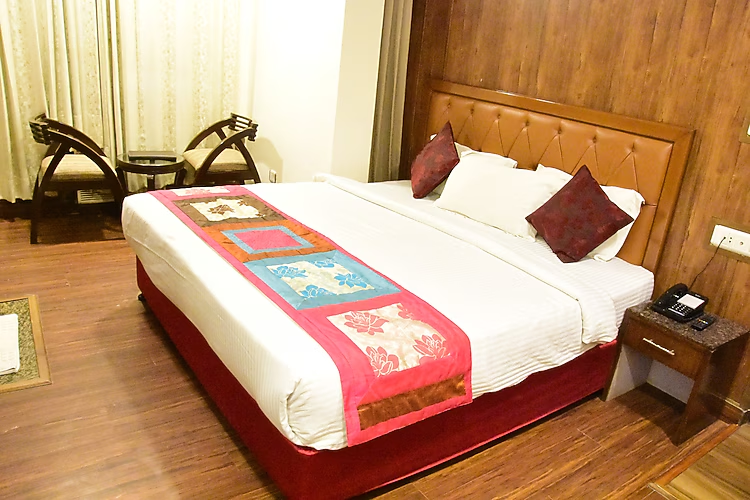 hotel mayur by roomsinc