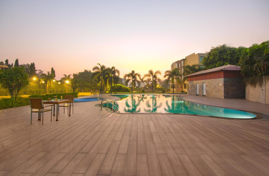 Lemon Tree Hotel Baddi,Sandholi,4 star