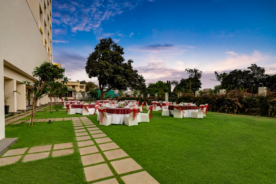 Lemon Tree Premier Vijayawada,Labbipet,4 star