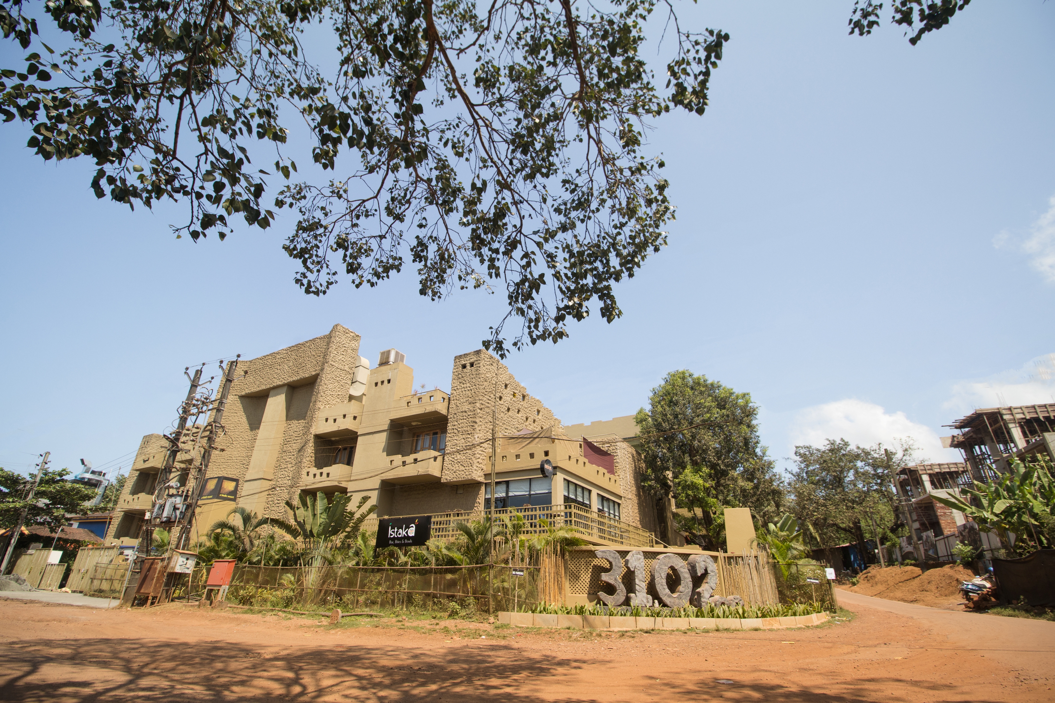 3102bce a vedic resort