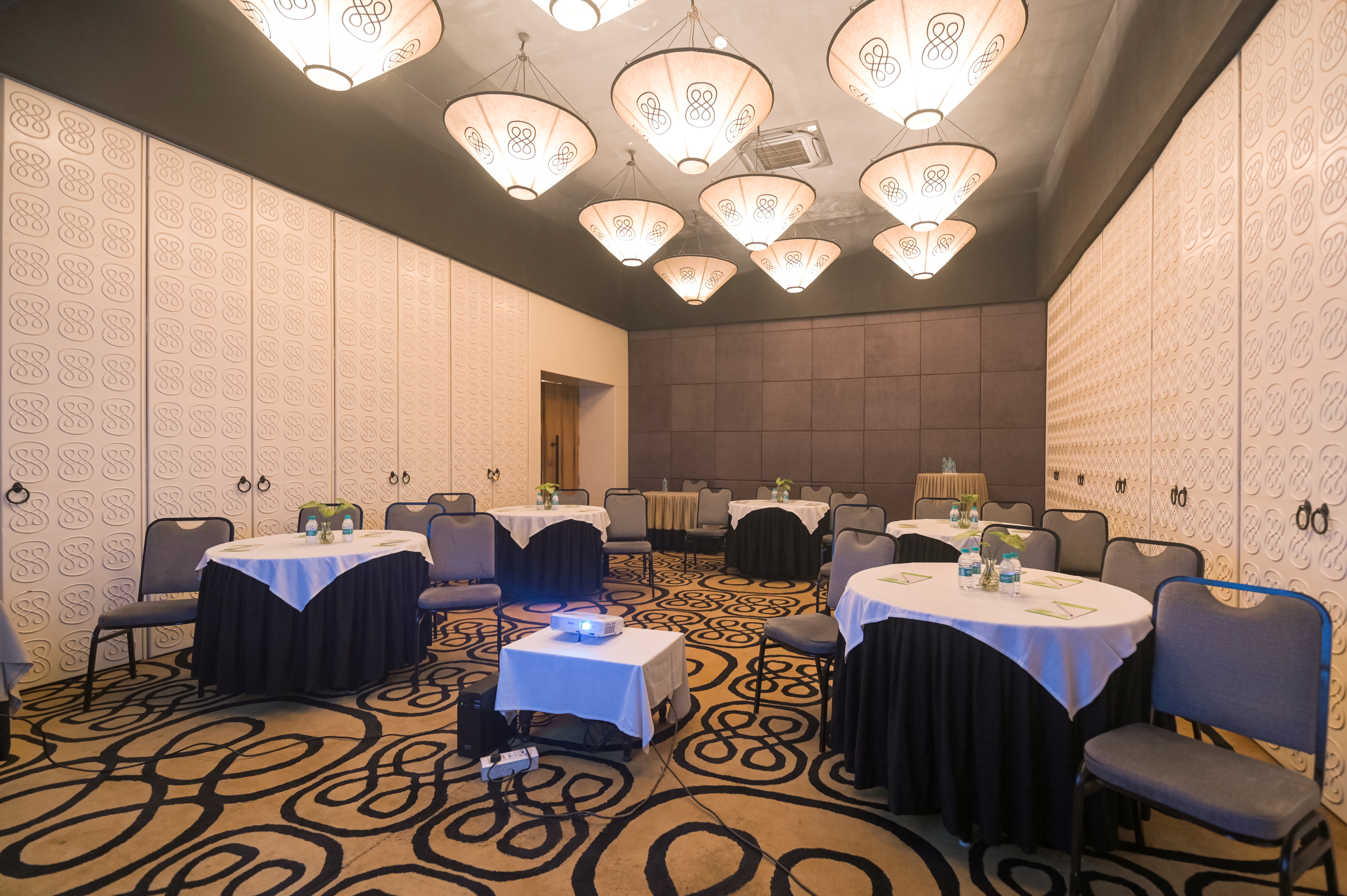 3102bce a vedic resort