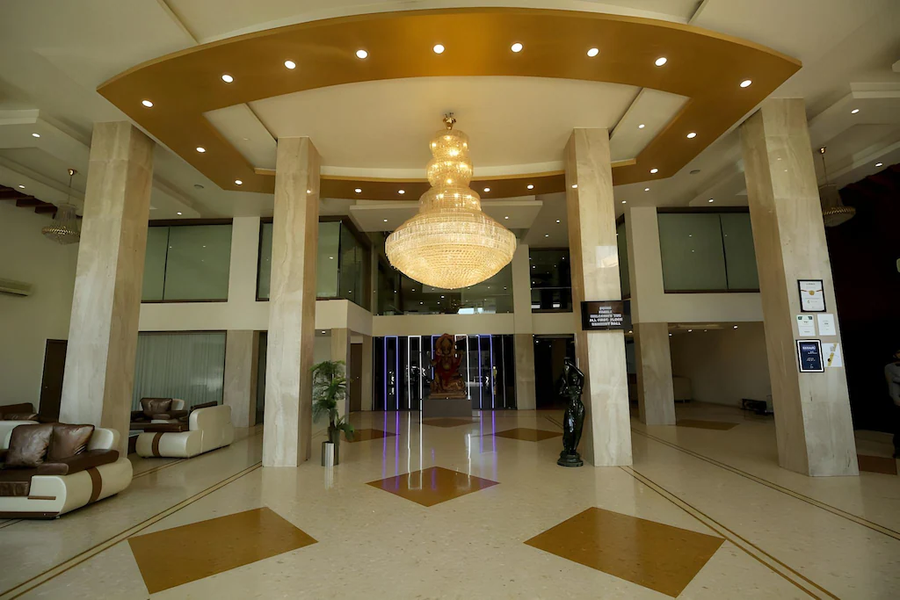 The Evergrand Palace,Gujarat>>Rajkot,4 star