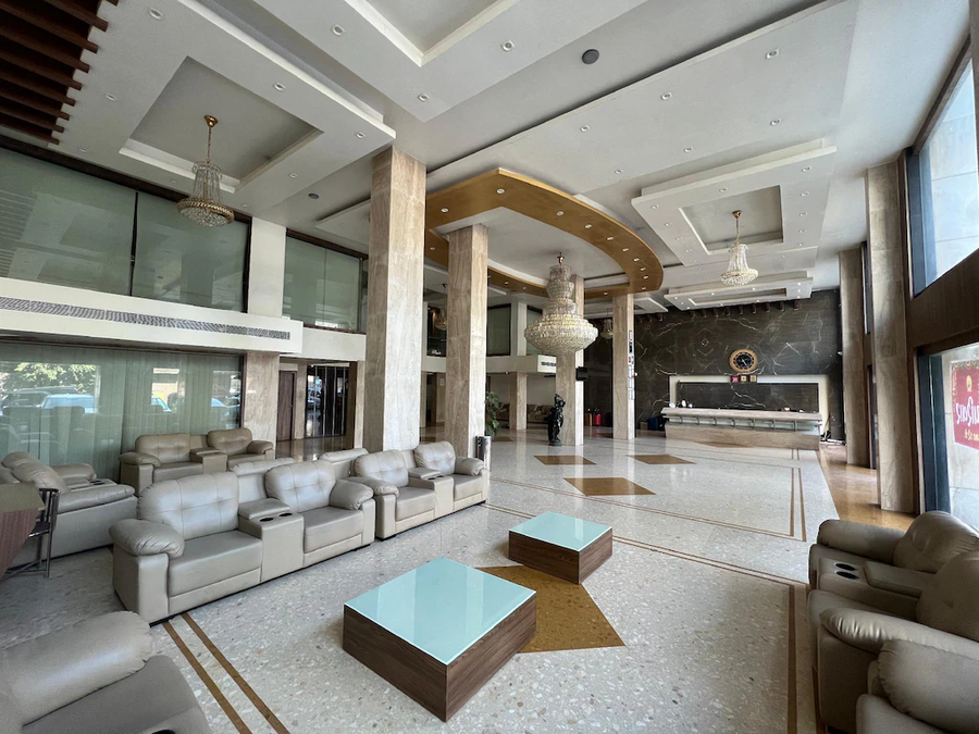 The Evergrand Palace,Gujarat>>Rajkot,4 star