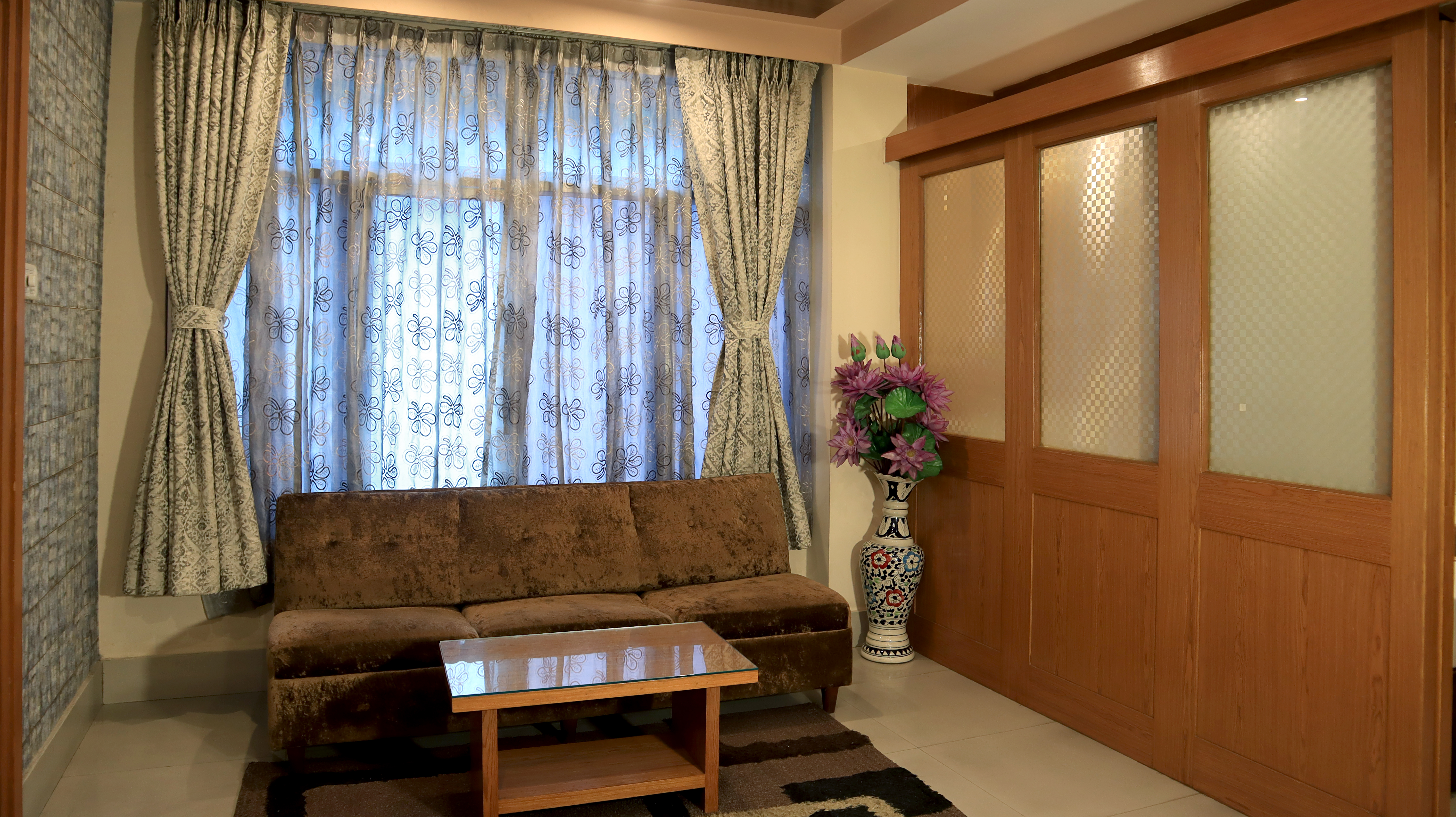 hotel executive tower