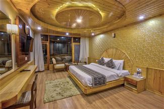 snow peak retreat and cottage