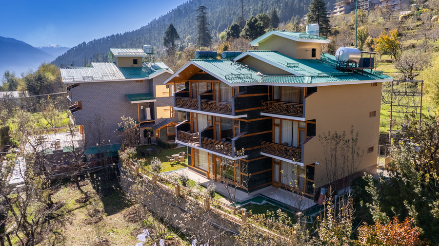 Snow Peak Retreat & Cottages ( Centrally Heated - Hill View),Hadimba Road,4 star