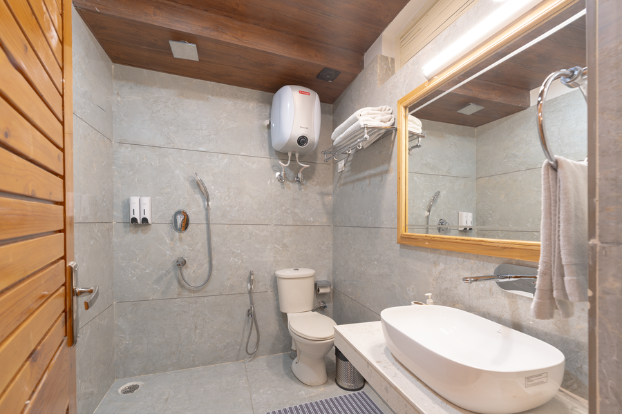 snow peak retreat and cottages centrally heated hill view